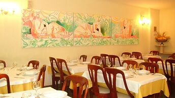 Augusto's Copacabana Hotel