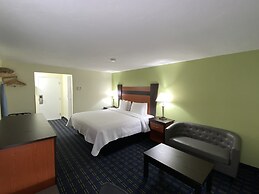 The Mariner Resort Cape Cod by The Red Collection