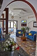 Holiday Beach Resort