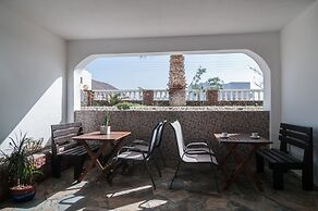 Holiday Beach Resort