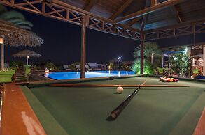 Holiday Beach Resort