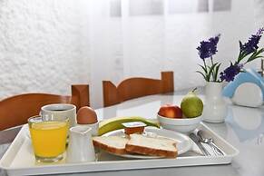 Holiday Beach Resort