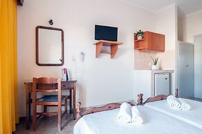 Holiday Beach Resort