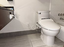 Lincoln Hotel Monterey Park Los Angeles