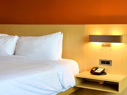 Lincoln Hotel Monterey Park Los Angeles