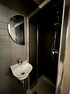 Exhibition Court Hotel 4