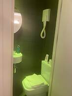 Exhibition Court Hotel 4