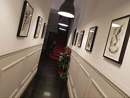 Exhibition Court Hotel 4
