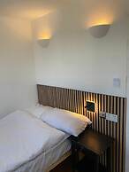 Exhibition Court Hotel 4