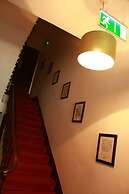 Exhibition Court Hotel 4