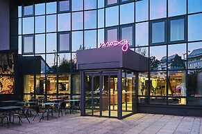 Moxy Annecy