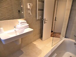 Hotel Excelsior Batignolles