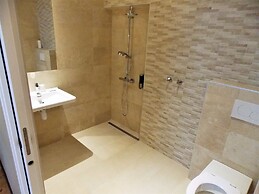 Hotel Excelsior Batignolles