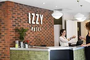 Hotel Izzy