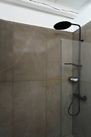 Mr & Mrs White Paros