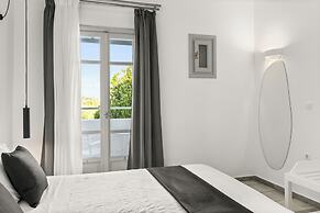 Mr & Mrs White Paros