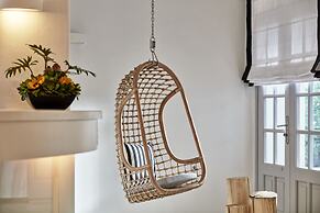 Mr & Mrs White Paros