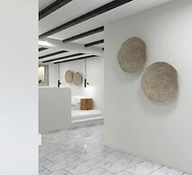 Mr & Mrs White Paros