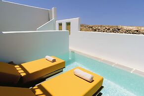 Mr & Mrs White Paros