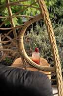 Mr & Mrs White Paros