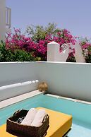 Mr & Mrs White Paros