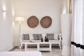 Mr & Mrs White Paros