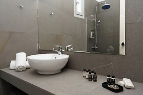 Mr & Mrs White Paros