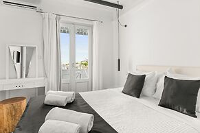 Mr & Mrs White Paros