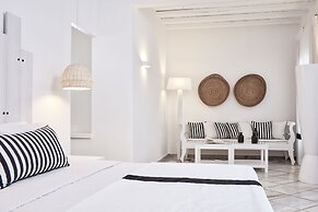 Mr & Mrs White Paros