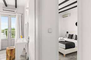 Mr & Mrs White Paros