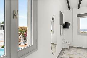 Mr & Mrs White Paros