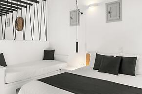 Mr & Mrs White Paros