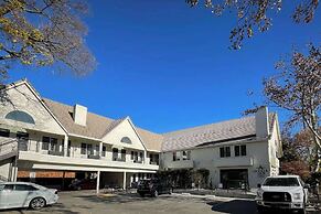 Aggie Inn, Ascend Hotel Collection