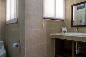 Fuego del Sol Beachfront Hotel