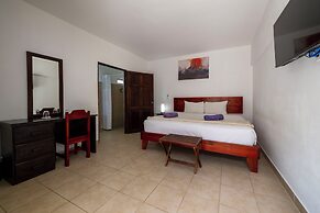 Fuego del Sol Beachfront Hotel