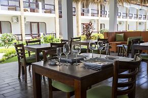 Fuego del Sol Beachfront Hotel
