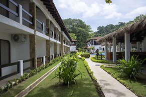 Fuego del Sol Beachfront Hotel