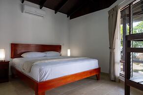 Fuego del Sol Beachfront Hotel