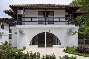 Fuego del Sol Beachfront Hotel