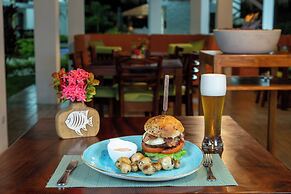 Fuego del Sol Beachfront Hotel