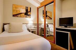 Ikonik Plaza Mercado