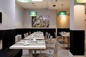 Ikonik Plaza Mercado