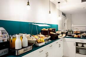 Ikonik Plaza Mercado