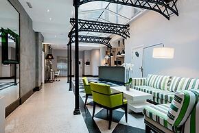 Ikonik Plaza Mercado