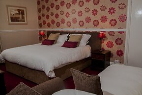 Clarence Court Hotel
