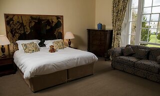 Clarence Court Hotel