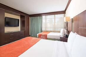 Newport Beachside Hotel & Resort