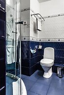 Alexandrovsky Garden Hotel