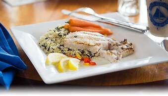 Salem Waterfront Hotel & Suites