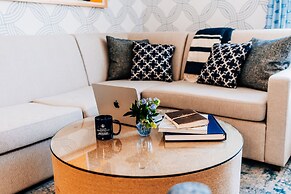 Salem Waterfront Hotel & Suites